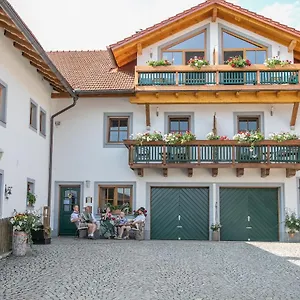 https://ferienhof-naderhirn-bauernhof.com-bavaria.com